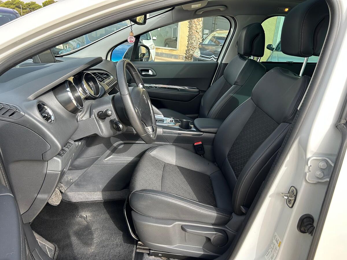 PEUGEOT 3008 ALLURE 1.6 BLUE HDI AUTO SPANISH LHD IN SPAIN 117K SUPERB 2015
